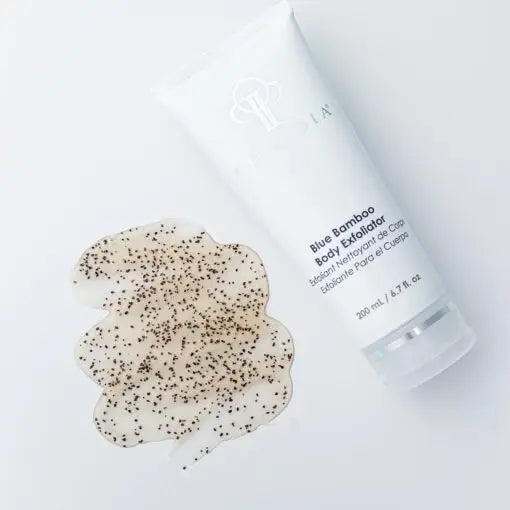 Circadia Blue Bamboo Body Scrub met bamboe-exfolianten voor gladde lichaamshuid