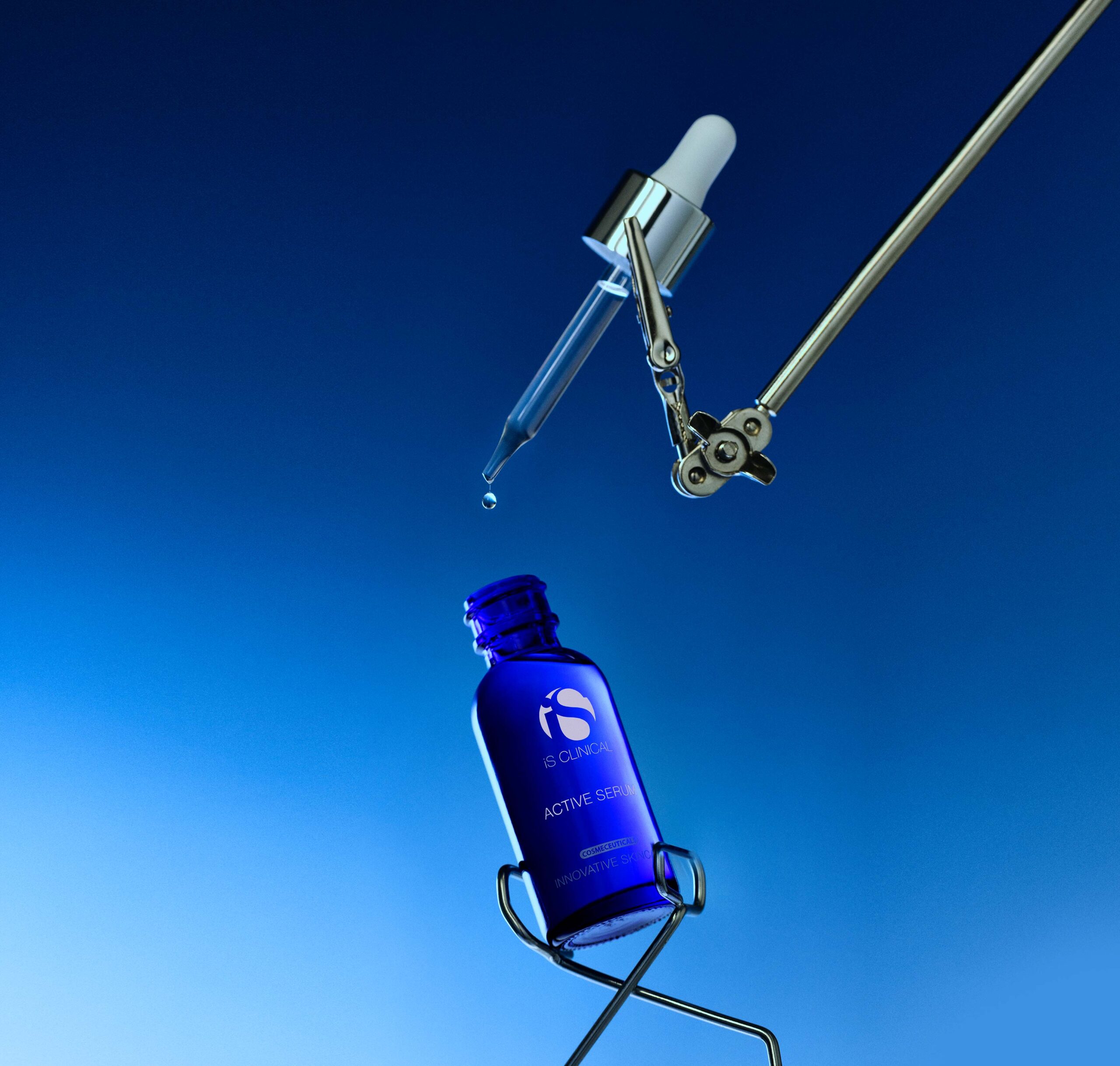 iS Clinical Active Serum detailbeeld